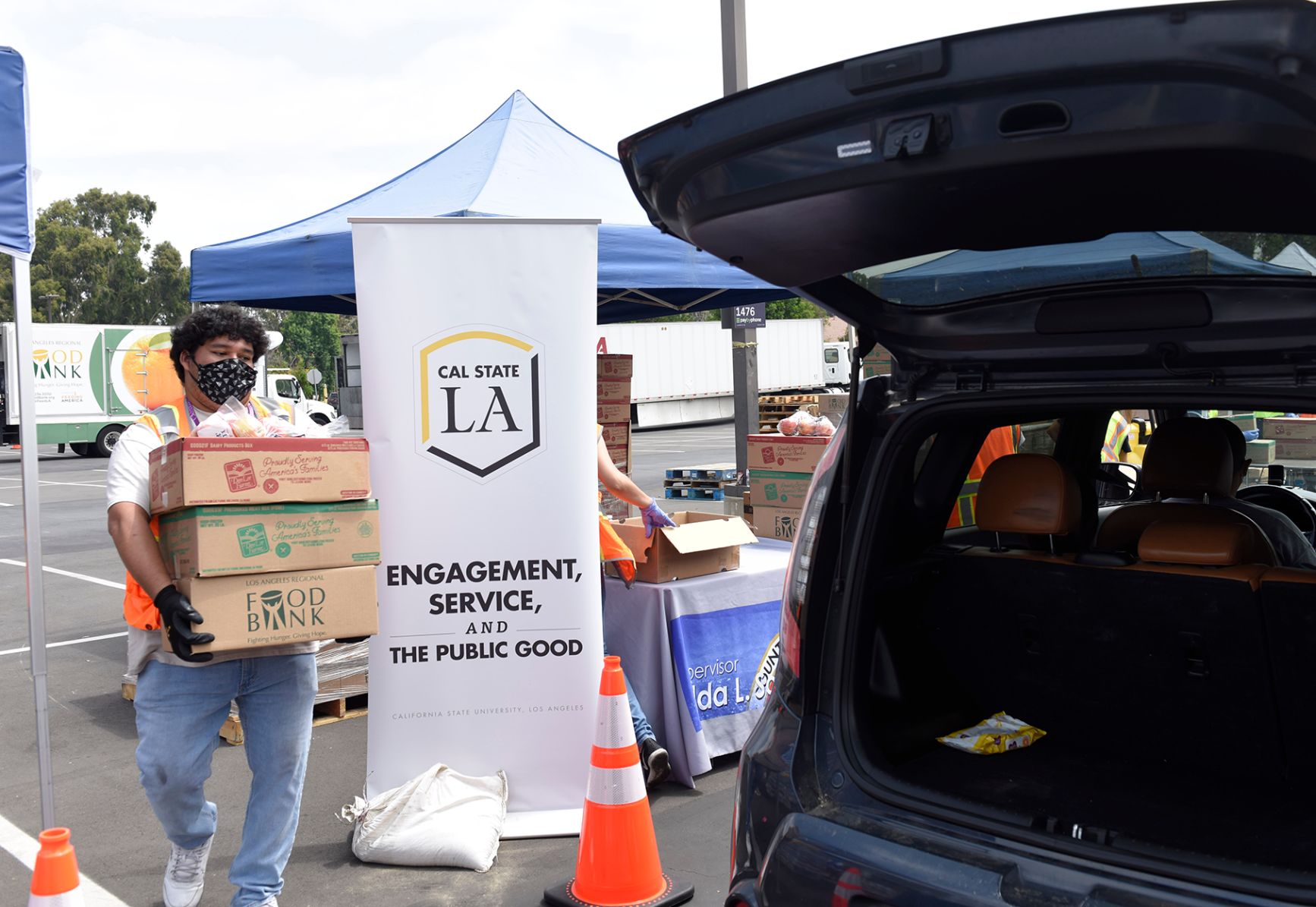 calstatela-food-distribution1 (1).png